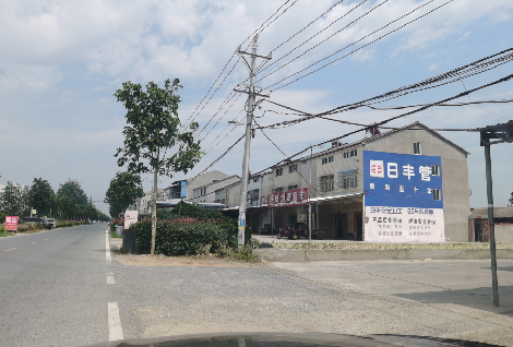 得荣如何能保证墙体广告的醒目性？